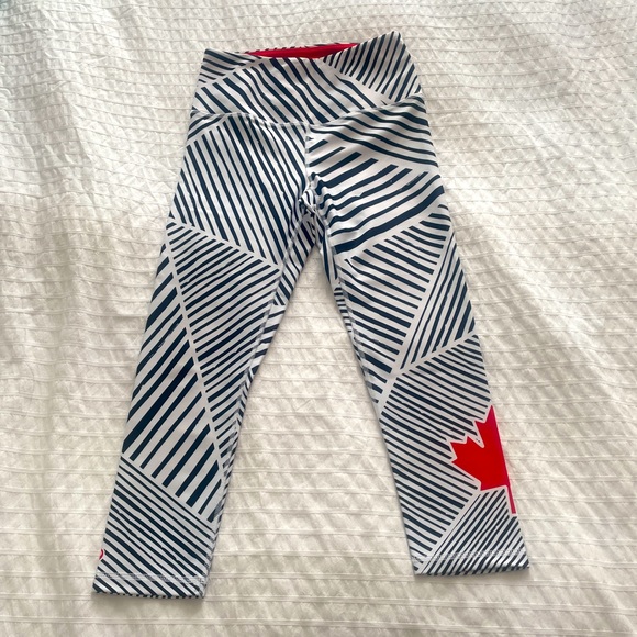 Silver Icing limited edition yoga crops. Size  XS - Picture 1 of 5